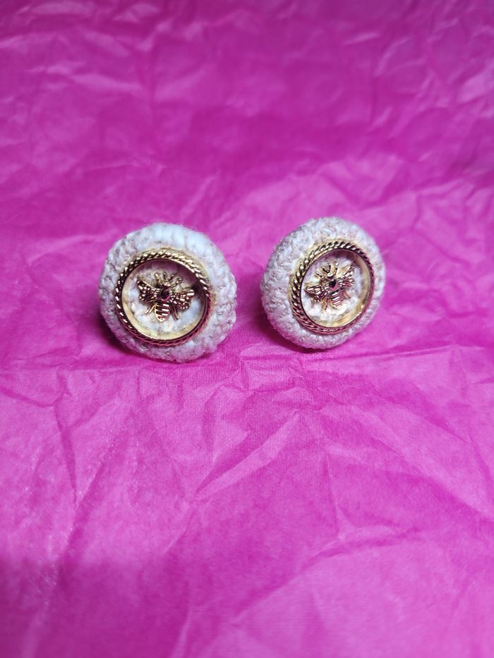 Boucles d'oreilles upcyclé avec jolis boutons - photo numéro 5