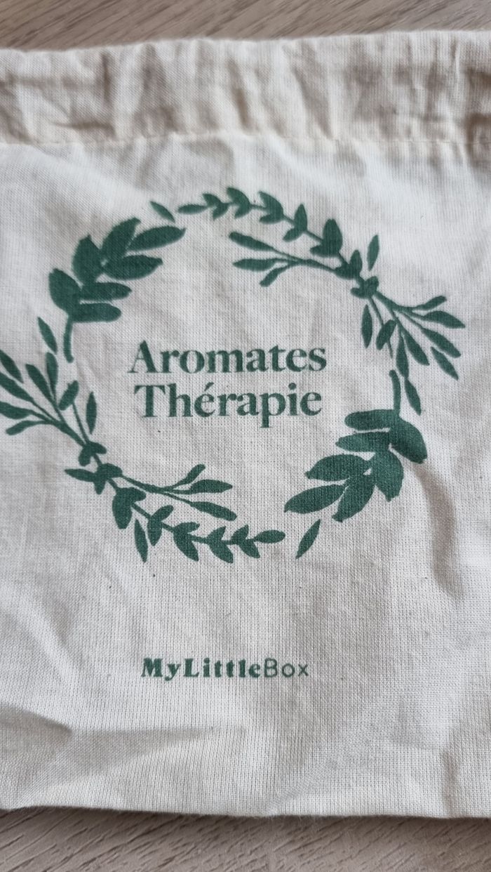 Pochette "Aromates thérapie" - photo numéro 2