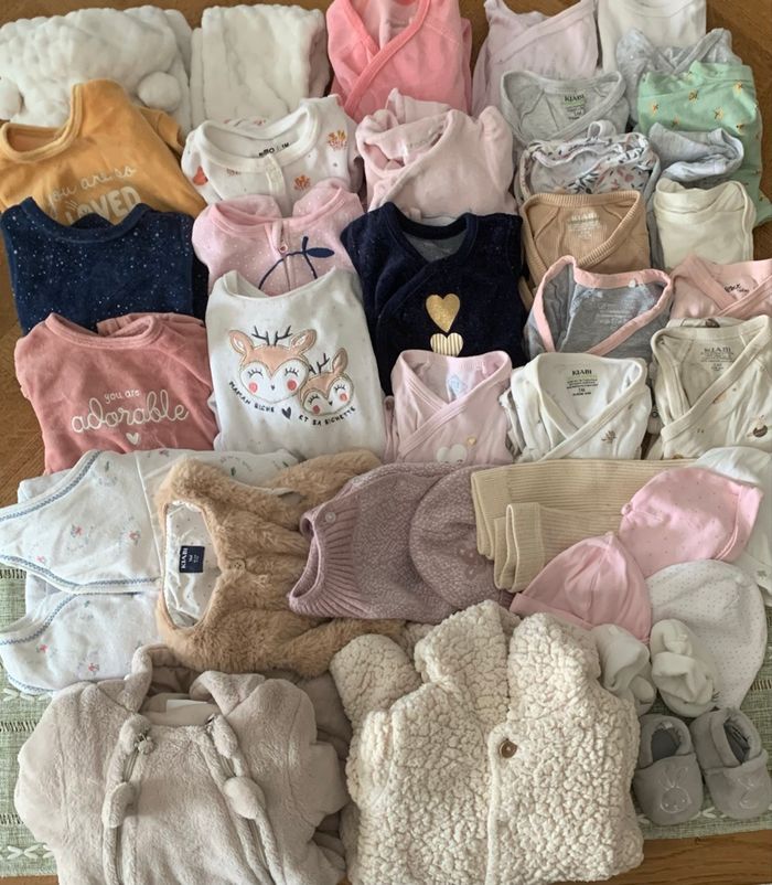 Gros lot bébé fille 1 mois