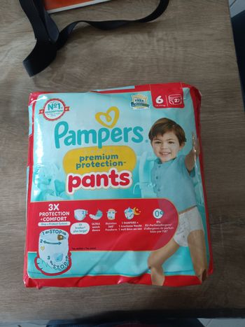 Couche culottes Pampers taille 6