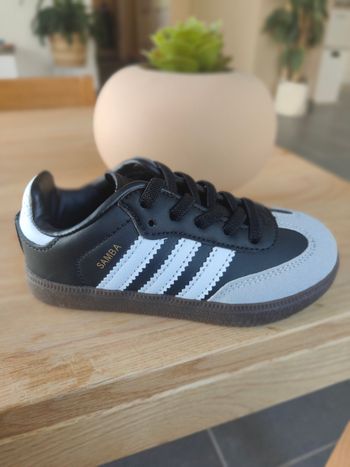Adidas Samba kid T26 sans lacet 