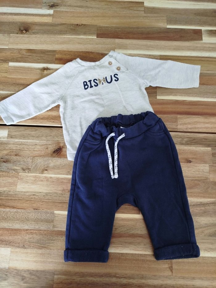 Ensemble tape a l'oeil 6mois