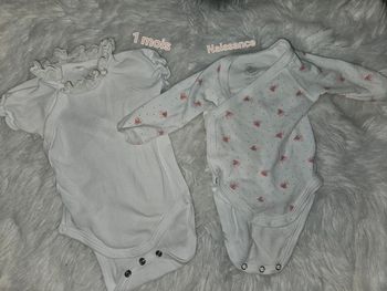 Body Petit Bateau - taille naissance (50 cm) et 1 mois (54 cm)