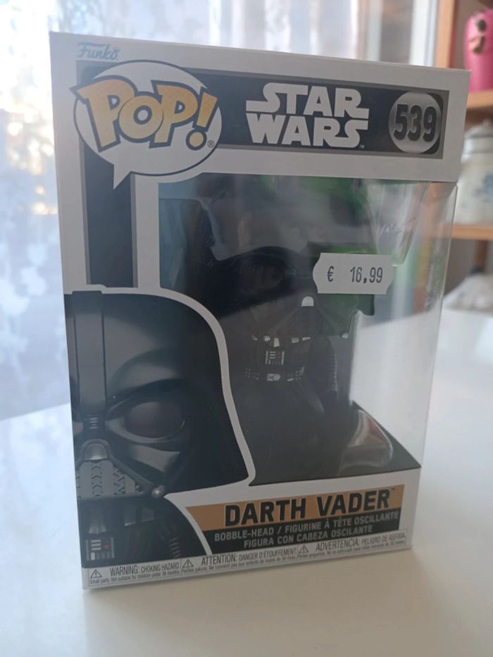 Figurine Funko pop star wars n°539 Darth vader