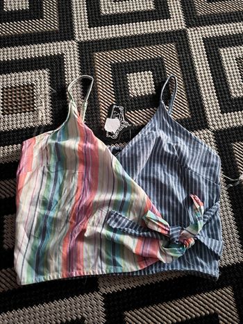 Top court taille S(36) neuf