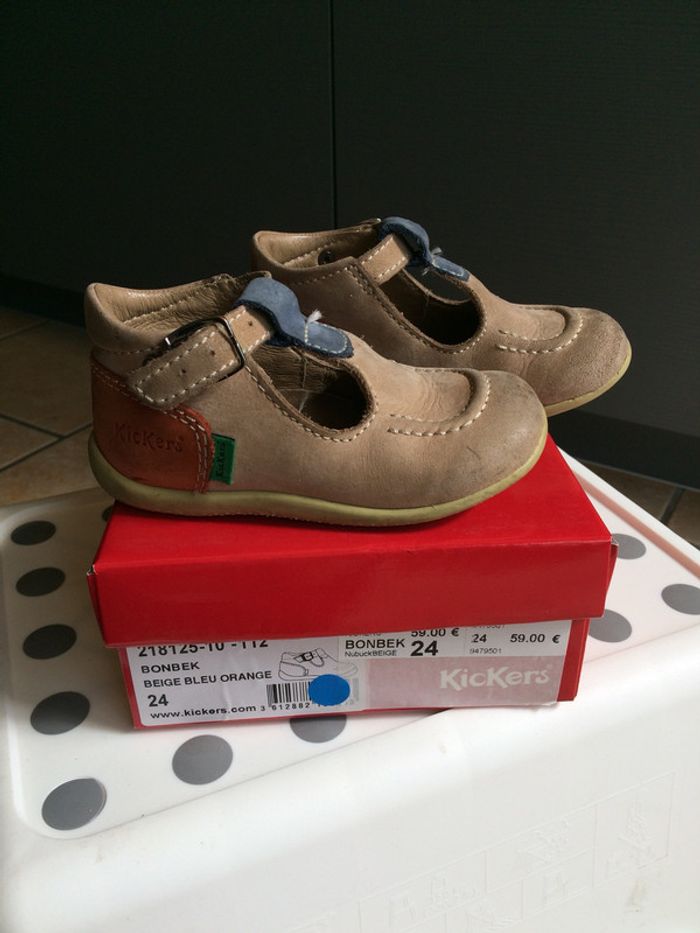 Chaussure Kickers bonbeck T24 beige bleu orange