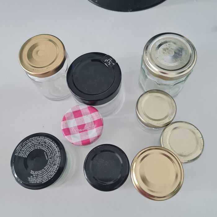 Lot de petits bocaux de verre - photo numéro 2