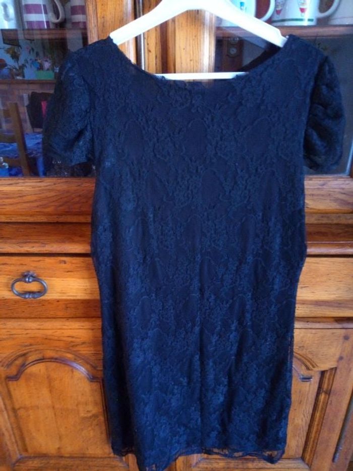 robe noire dentelle tissaia 42