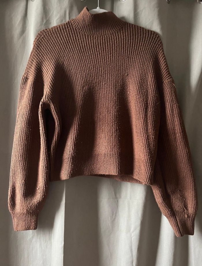 Pull col roulé marron