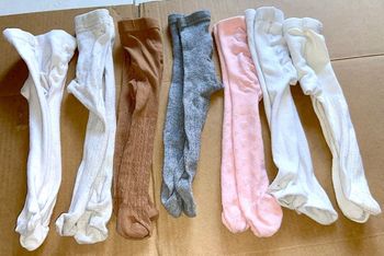 Lot de 7 collants divers couleurs bon état taille 6 mois