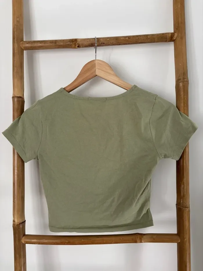 T-shirt vert stradivarius taille S - photo numéro 5