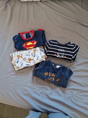 Lot 4 pyjamas hivers 6 mois