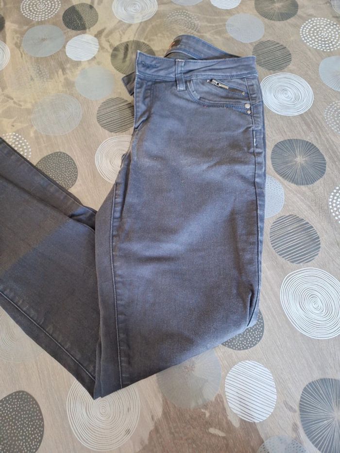 Pantalon cache cache - photo numéro 3