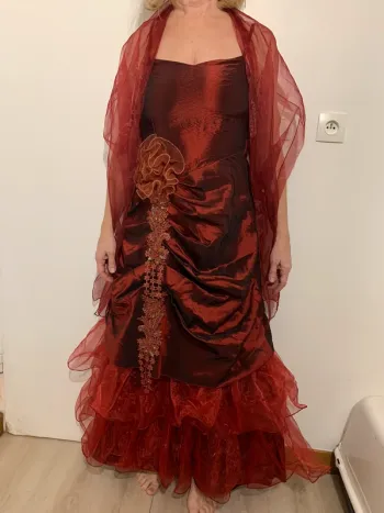 Robe de soirée femme rouge satinée