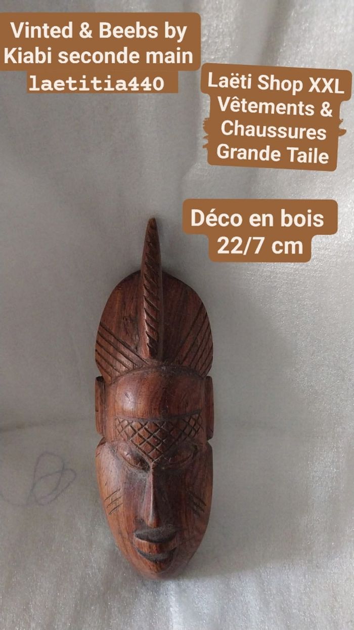Décoration murale en bois