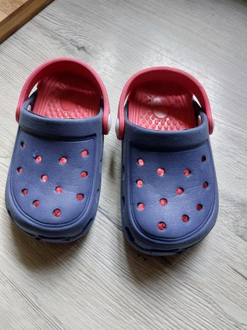 Chaussure type crocs t22