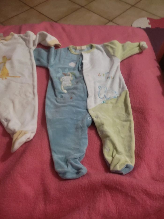Lot pyjama 3 mois - photo numéro 5