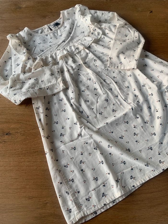 Robe velours fleuri 8 ans - photo numéro 5