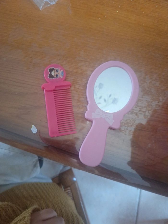 Peigne plastique lol