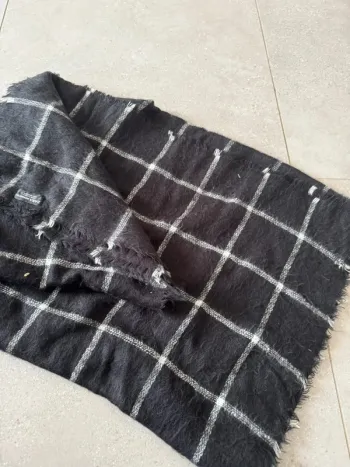 Echarpe noire, bon état, Zara, 100x200cm