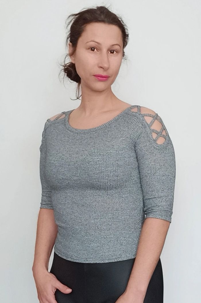 Haut pull moulant épaules ouvertes - photo numéro 6