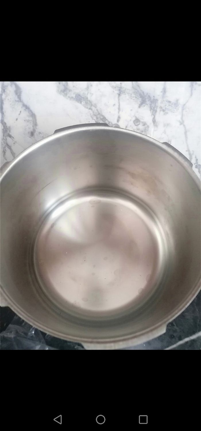 Cocotte neuve de 8l - photo numéro 2