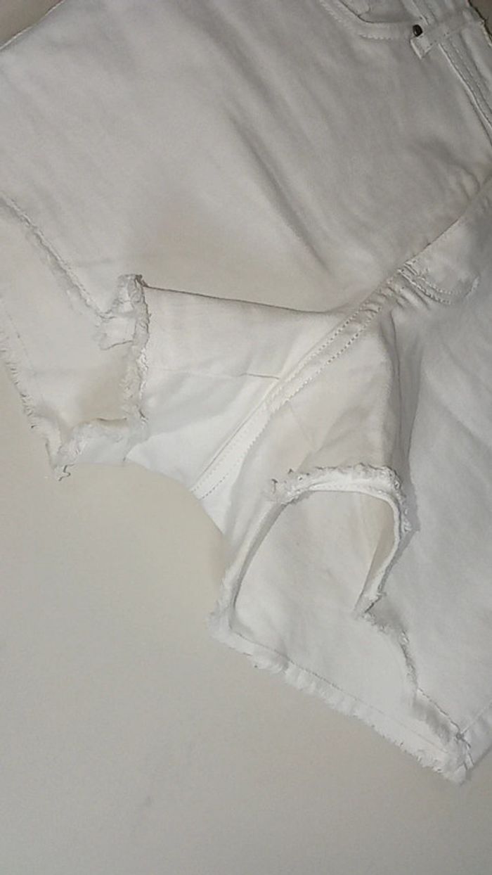 Short blanc - Esmara - Taille M/38 - photo numéro 2