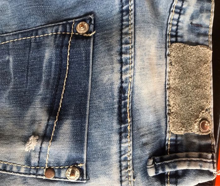 Jean troué taille 36 - photo numéro 3