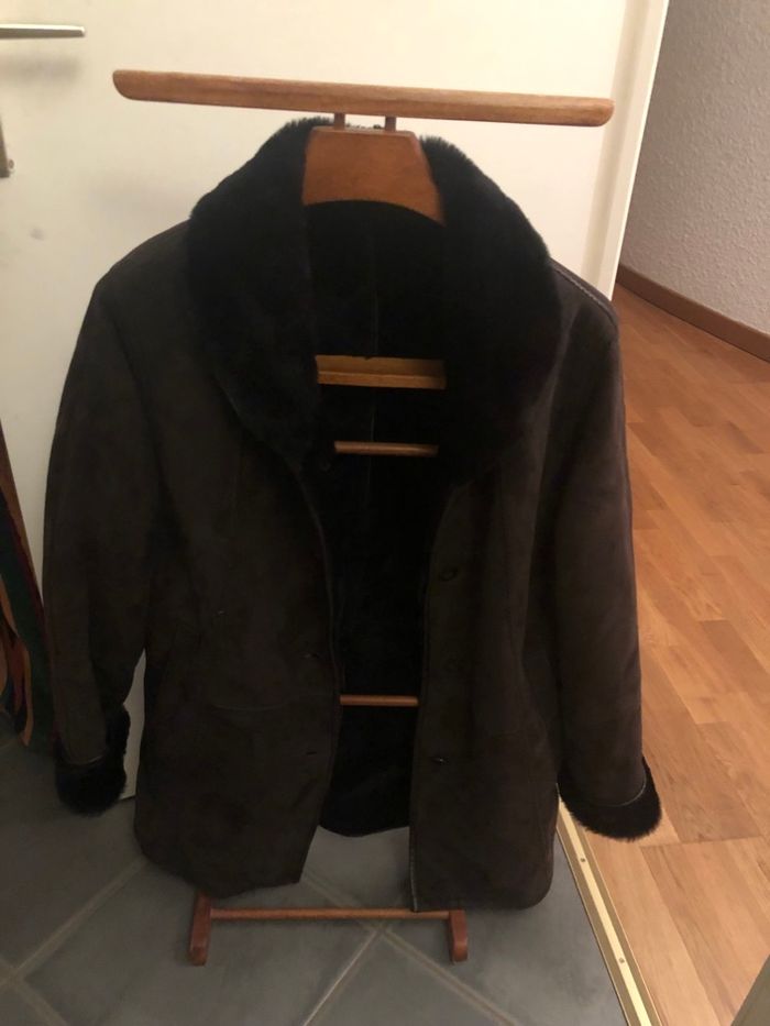 Joli manteau en cuir confectionné à Millau (12)