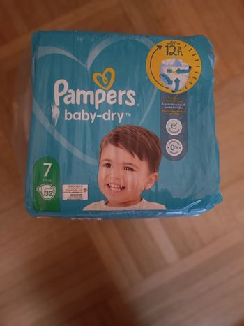 Couches pampers taille 7