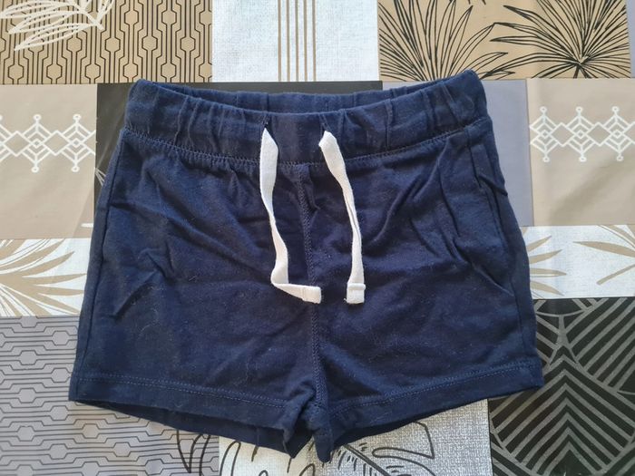 Short bleu marine
