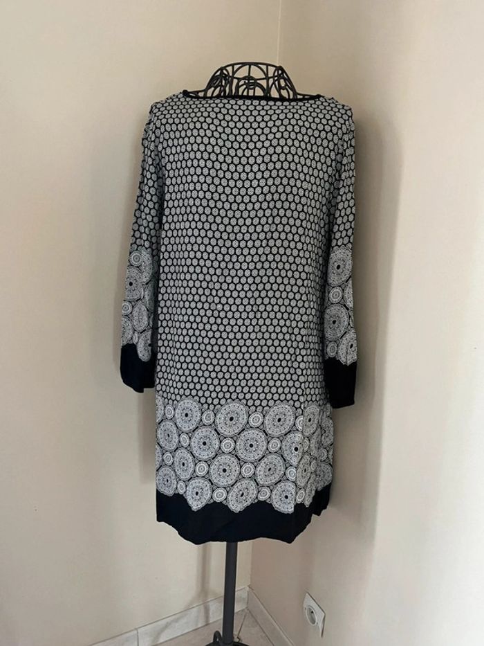 Robe  ou  tunique  Taille 42 - photo numéro 4