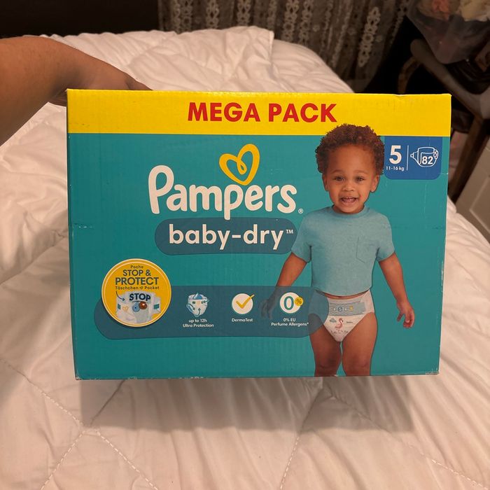 Carton couche Pampers taille 5