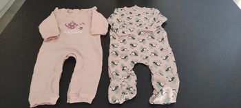 Lot 2 pyjamas légers bébé fille une pièce Gémo 12mois