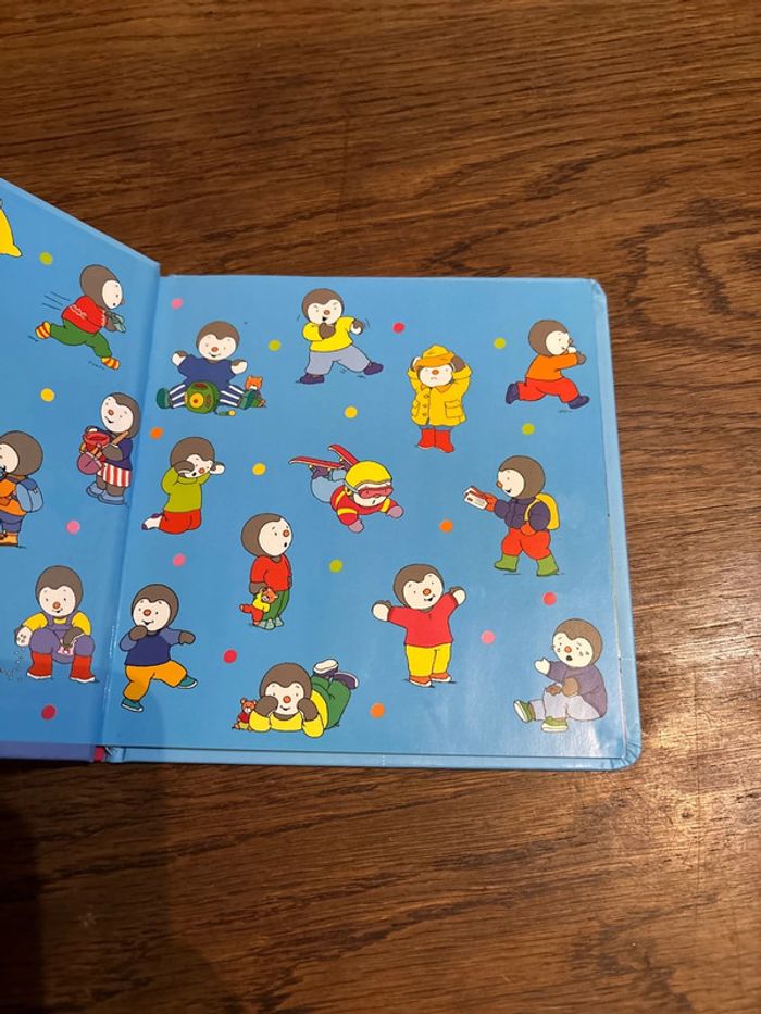 Livre T’choupi va à l’aquarium - photo numéro 2