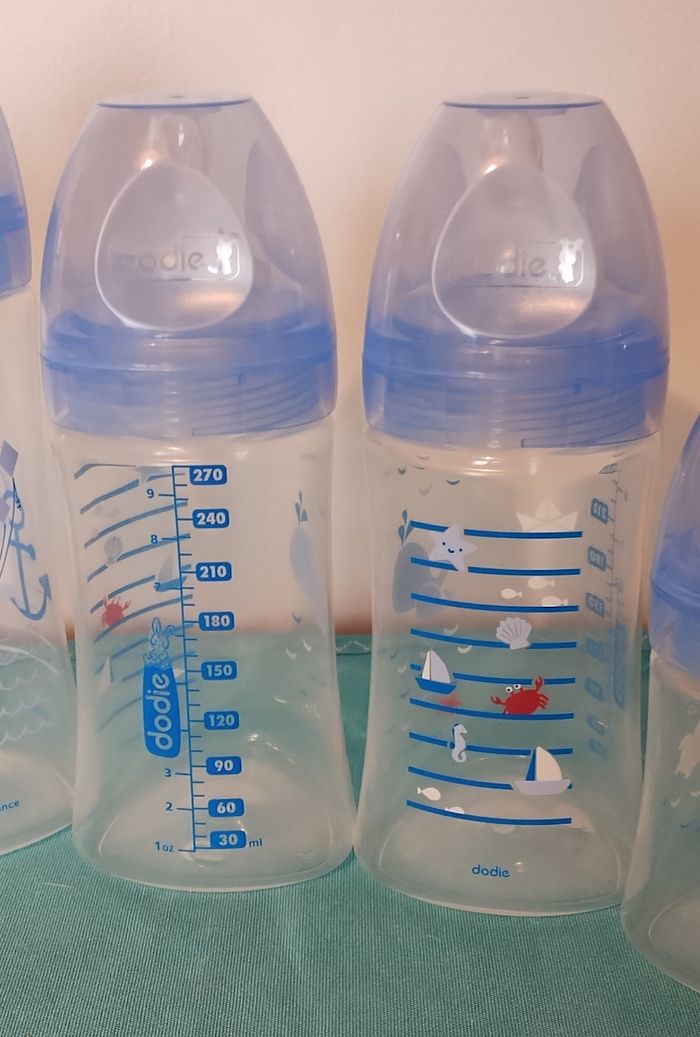 Lot de biberons Dodie neuf - photo numéro 3