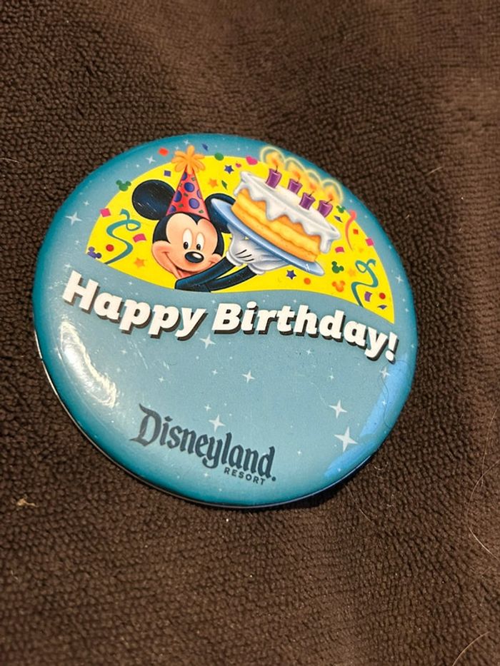 Badge anniversaire Disneyland Paris