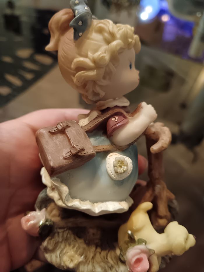 Figurine fillette et son chien - photo numéro 6