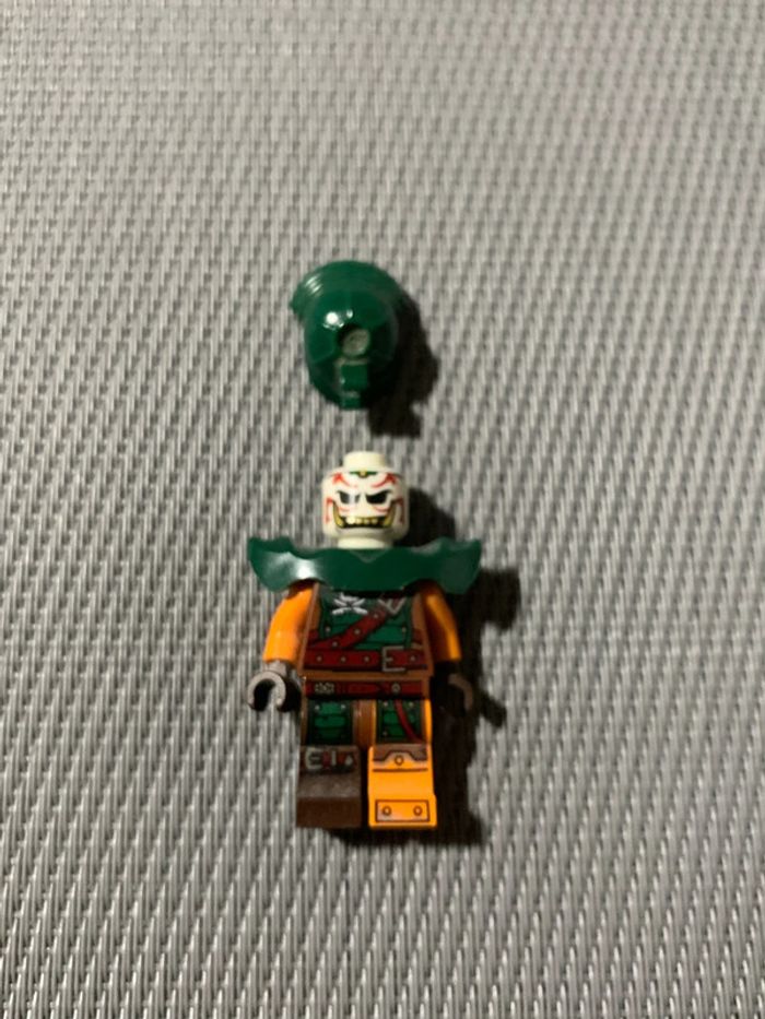 Figurine Lego Ninjago Maître Chen - photo numéro 3