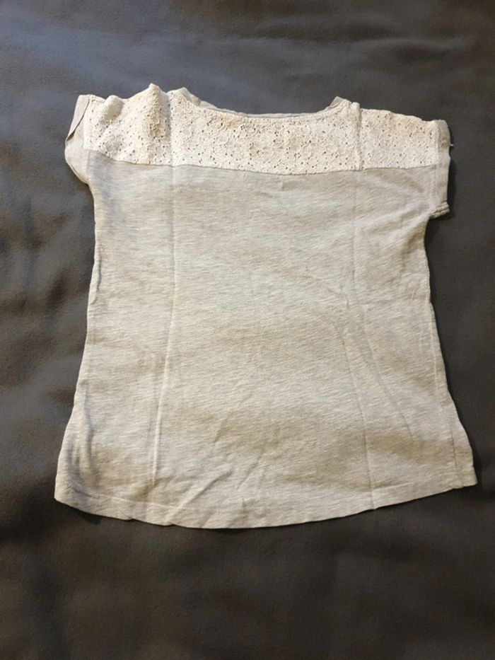 Tee-shirt fille gris et dentelle blanche taille 10 ans - photo numéro 3