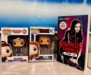 Pops stranger things + livre 
