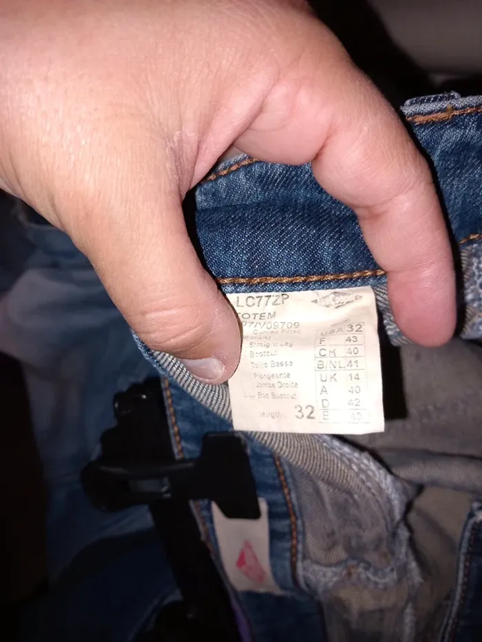 Lot 2 jean un Levis ET 1Lee cooper - photo numéro 7