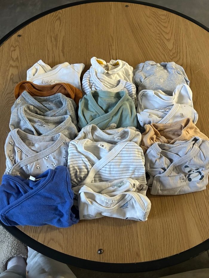 Lot 1 mois garçon - photo numéro 3