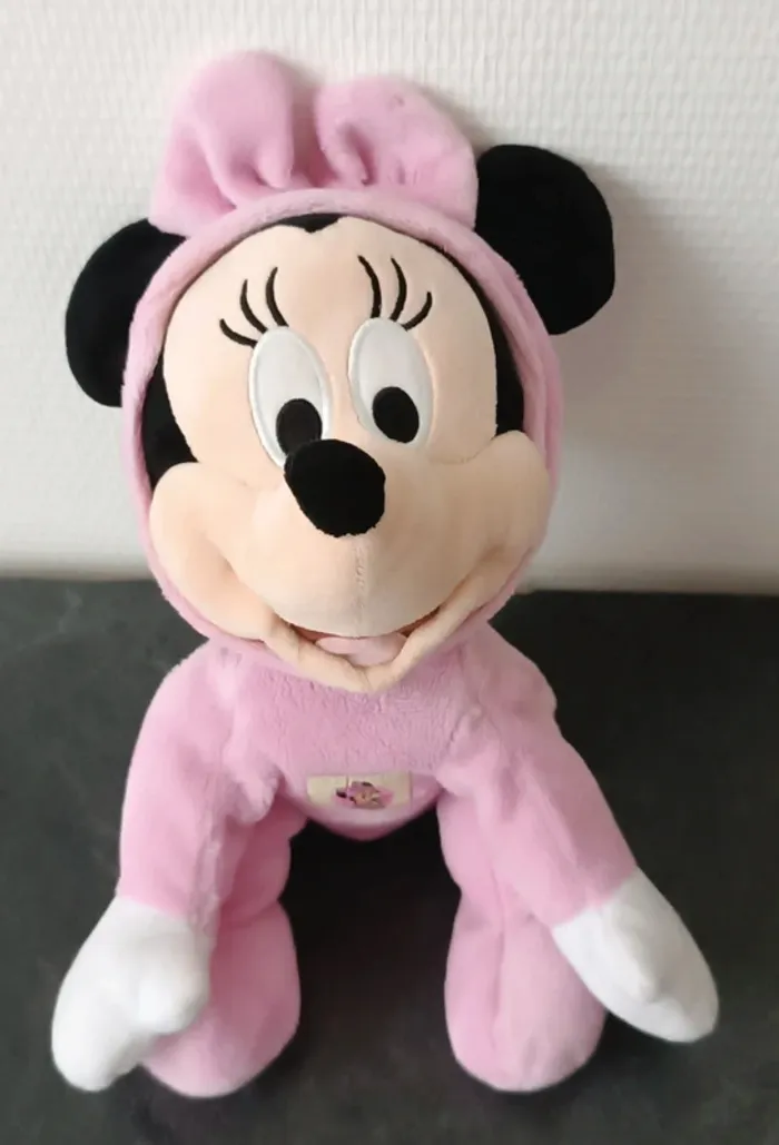 Peluche Minnie DISNEY grenouillére pyjama rose - photo numéro 3