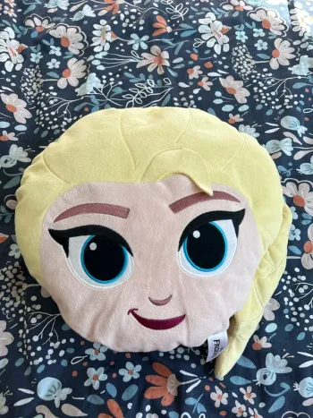 Peluche coussin la reine des neiges Elsa Disney