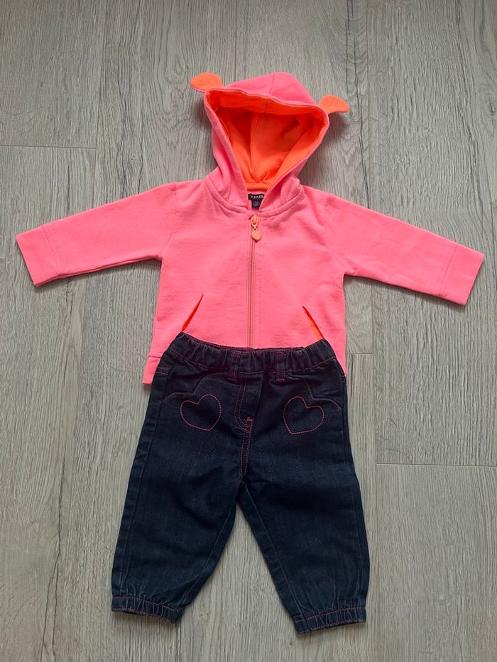 Ensemble fille Kiabi – 6 mois – Veste à capuche + jean brodé