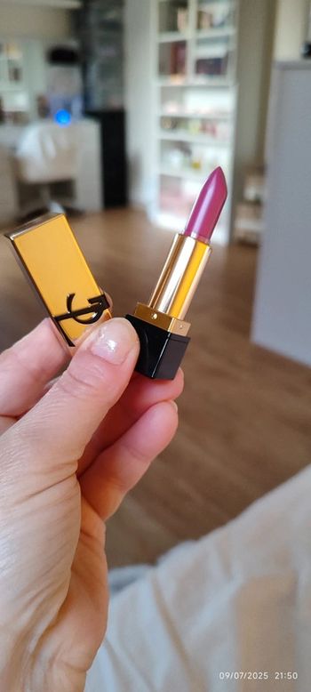 Yves Saint Laurent Rouge à lèvres Rouge Pure Couture Petit Modèle Teinte Pink Muse