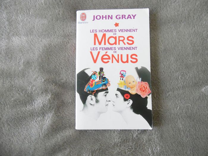 Livre "Les hommes viennent de Mars et les femmes de Vénus"