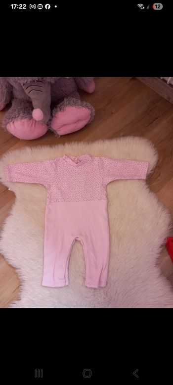 Très jolie combinaison 3 mois absorba 