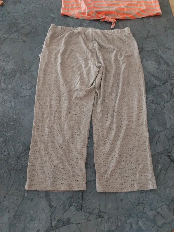 Pyjama 2 pièces T.S/M - photo numéro 3